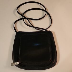 HOBO Crossbody Bag Leather 3 Total Zippers 9 Card Slots Coin Holder W/Snap